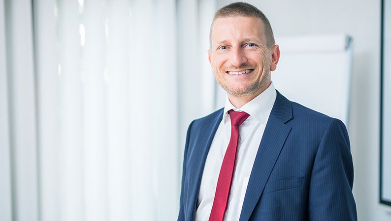 How-to-identify-the-best-outsourcing-provider01